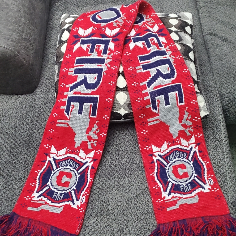 CHICAGO FIRE SCARF - WINTER SCARF